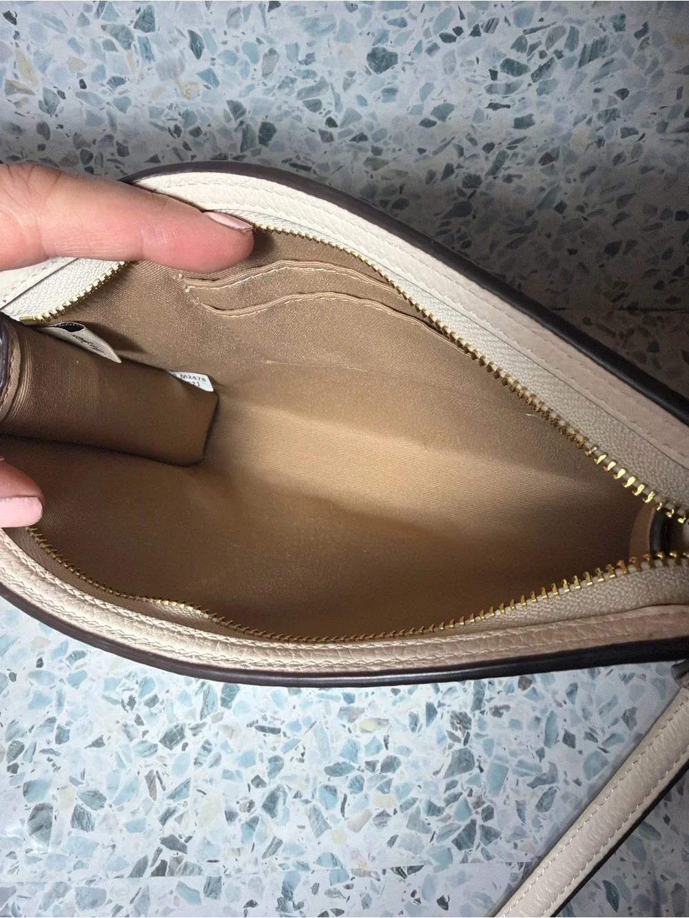 Coach Cat 21 Chalk Pebbled Leather Crossbody Clutch Bag - Picture 6 of 6